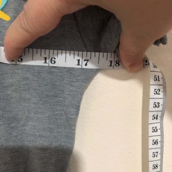 🔴Disney Gray Winnie The Pooh T Shirt. Size XS. - Picture 7 of 8